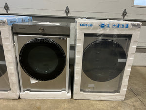 New Laundry Set - Electric: WF53BB8900AT Samsung Bespoke 5.3 cu. ft. Ultra-Capacity Smart Front Load Washer in Silver Steel with Al OptiWash and Auto Dispense