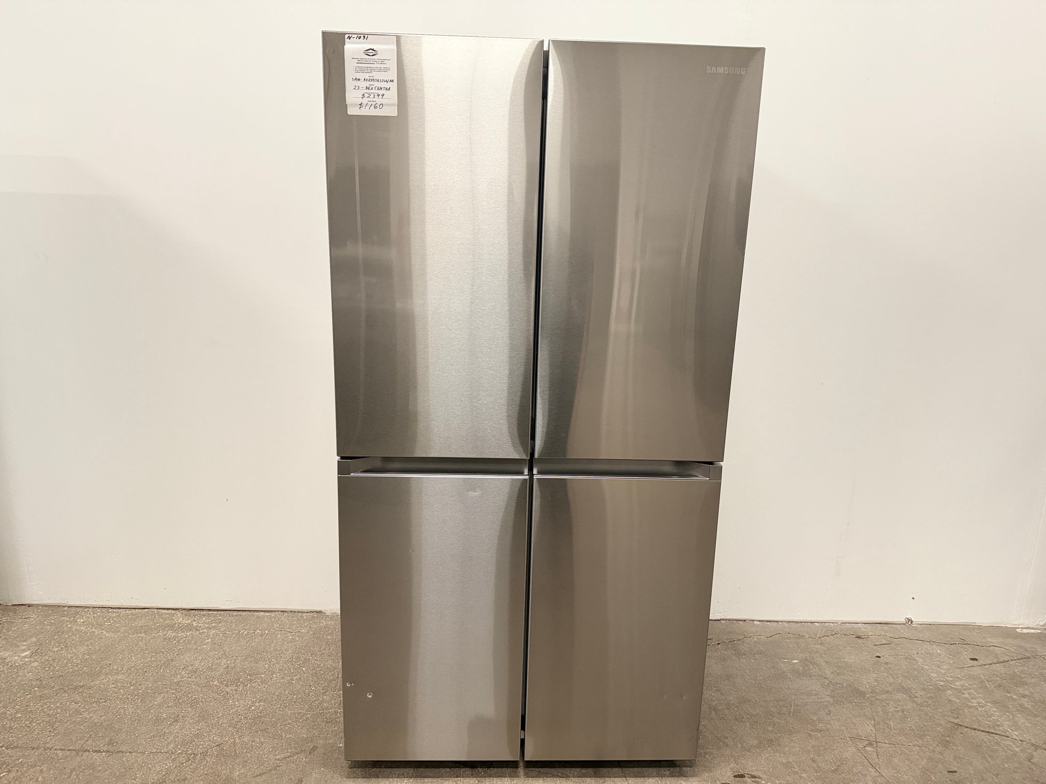 New: Scratch & Dent -Samsung RF23B7671SR/AA Bespoke 4-Door Refrigerator Flex with Beverage Center in Fingerprint Resistant Stainless Steel / N-1031