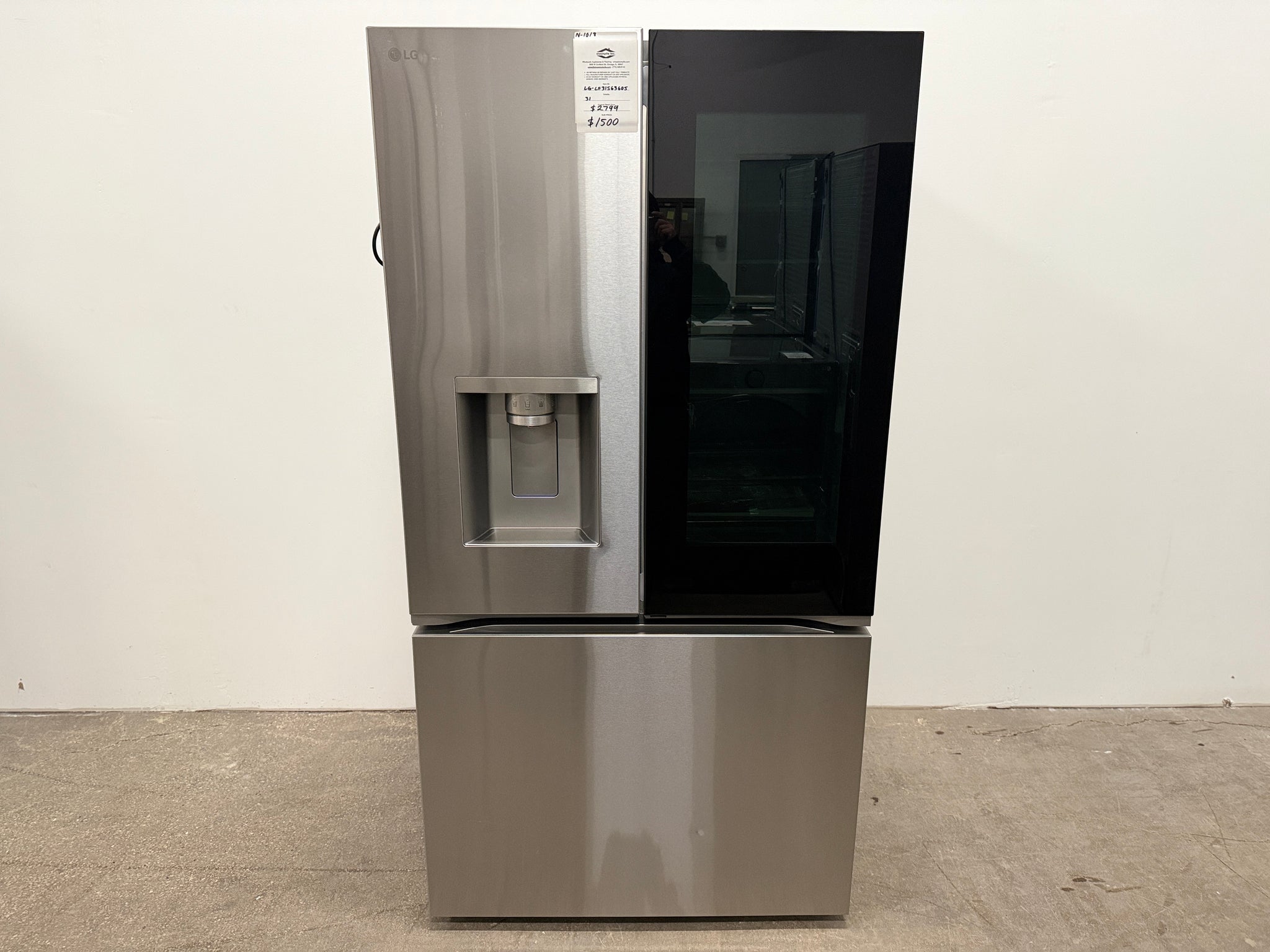 New: Scratch & Dent - LRFOC2606S 26 cu. ft. Smart InstaView® Counter-Depth MAX™ French Door Refrigerator / N-1018