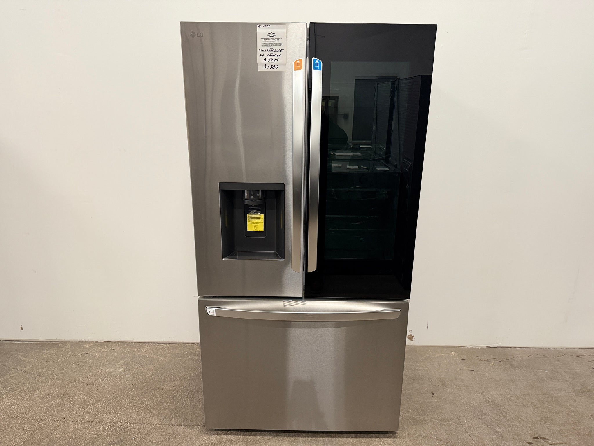 New: Scratch & Dent - LRFOC2606S 26 cu. ft. Smart InstaView® Counter-Depth MAX™ French Door Refrigerator / N-1019