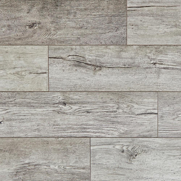 Home Decorators Collection Silver Cliff Oak 12 mm T x 7.48 in. W x 50.67 in. L Water Resistant Laminate Flooring (6 cases / 73.68 sq ft.)